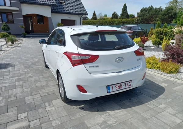 Hyundai I30 cena 39900 przebieg: 77000, rok produkcji 2015 z Wyszogród małe 232